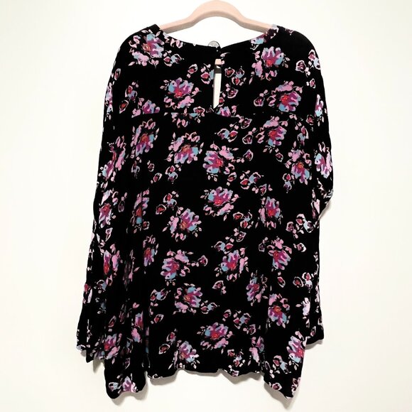 Lane Bryant Womens Bell Sleeve Blouse Size 22 Black Floral Dark Cottagecore Boho - Picture 2 of 9